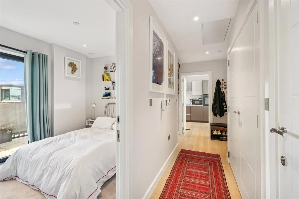 2 bedroom penthouse for rent