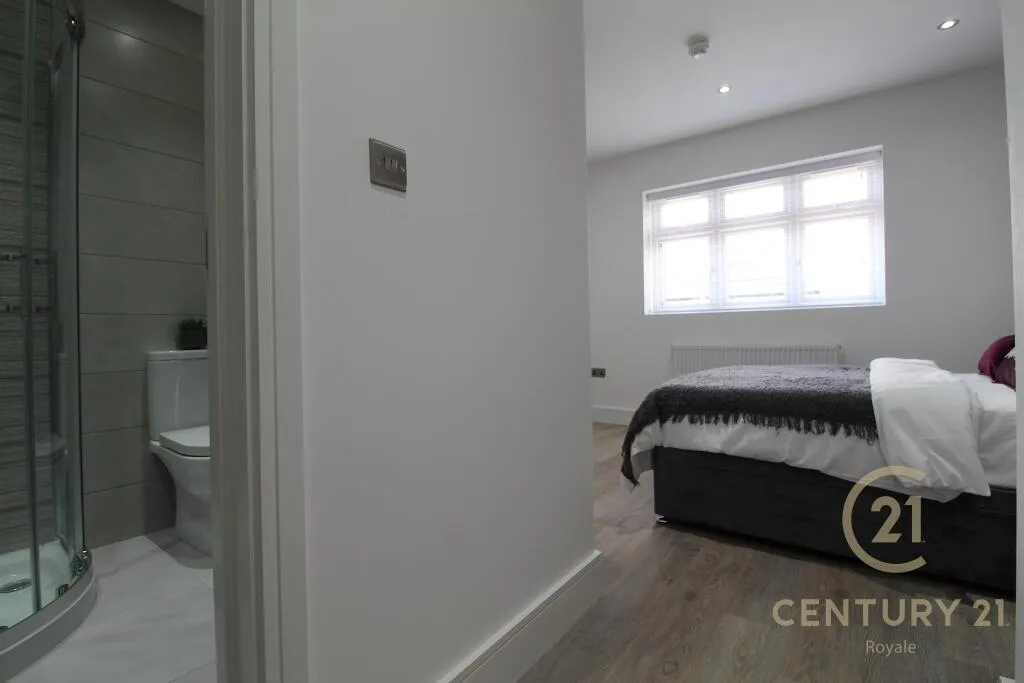 1 bedroom house share for rent