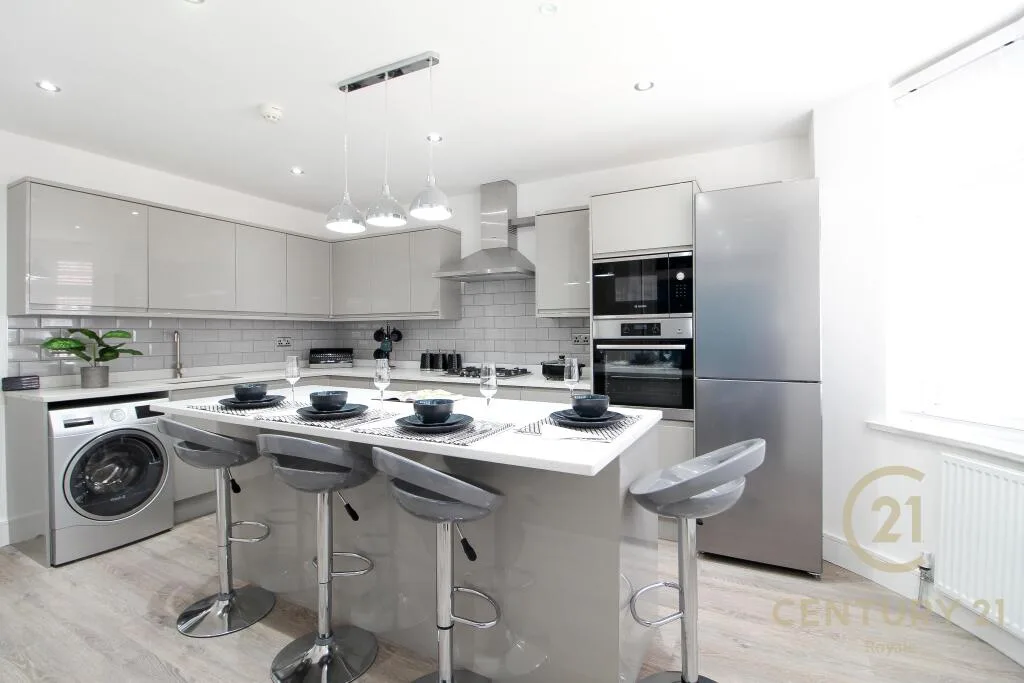 1 bedroom house share for rent