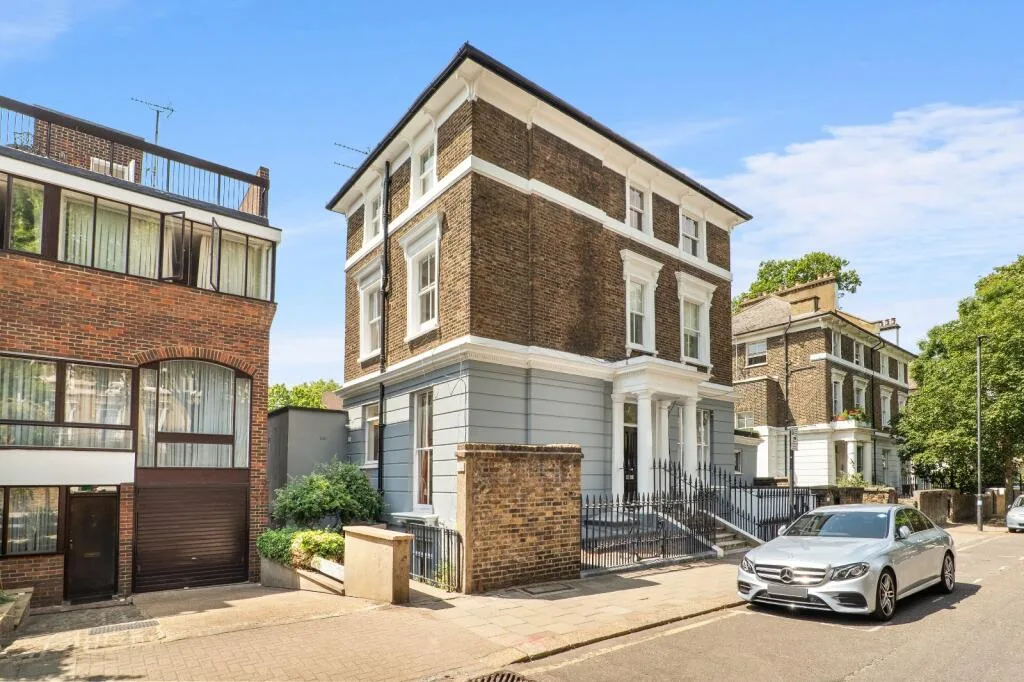 2 bedroom end of terrace house for rent