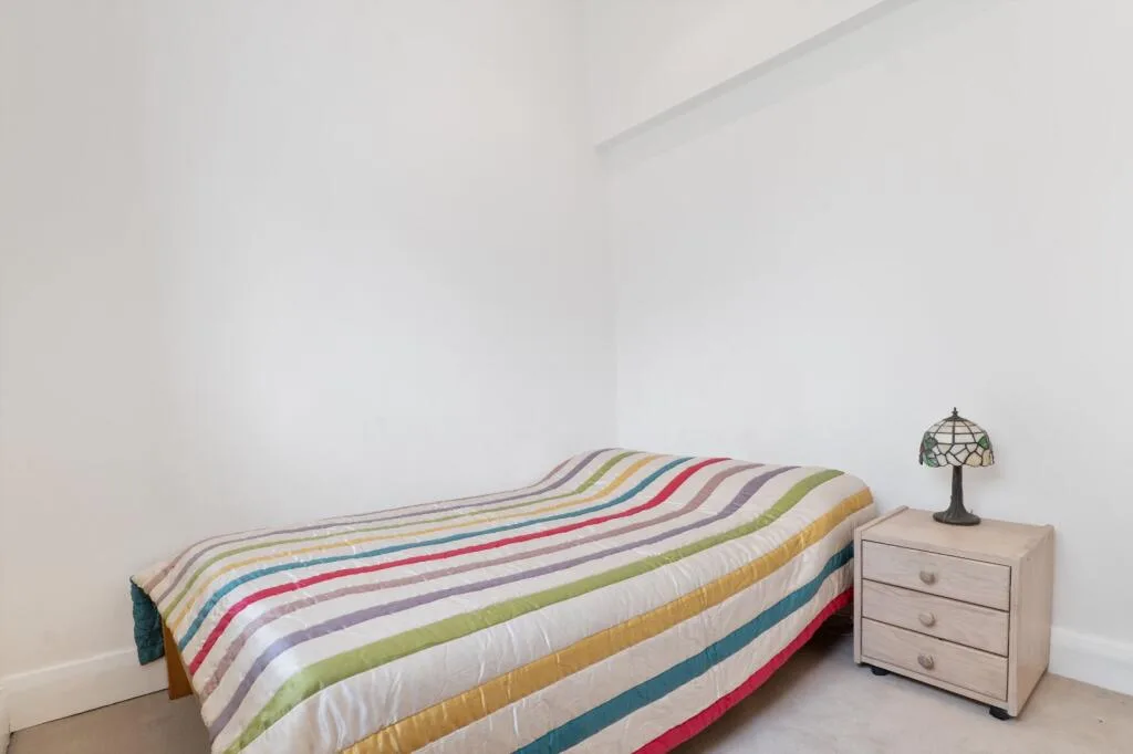 2 bedroom end of terrace house for rent