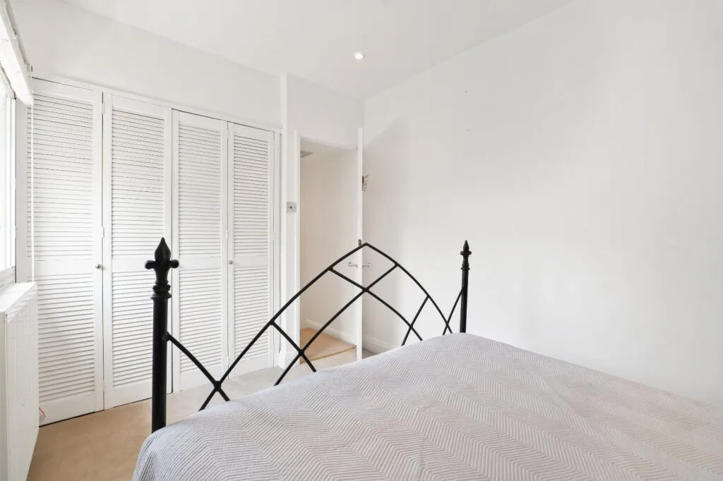 2 bedroom end of terrace house for rent