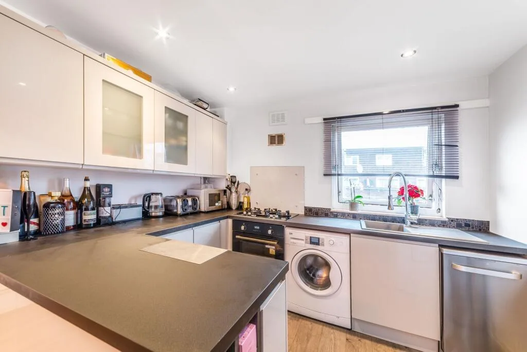 1 bedroom maisonette for rent