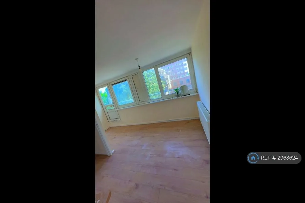 2 bedroom maisonette for rent