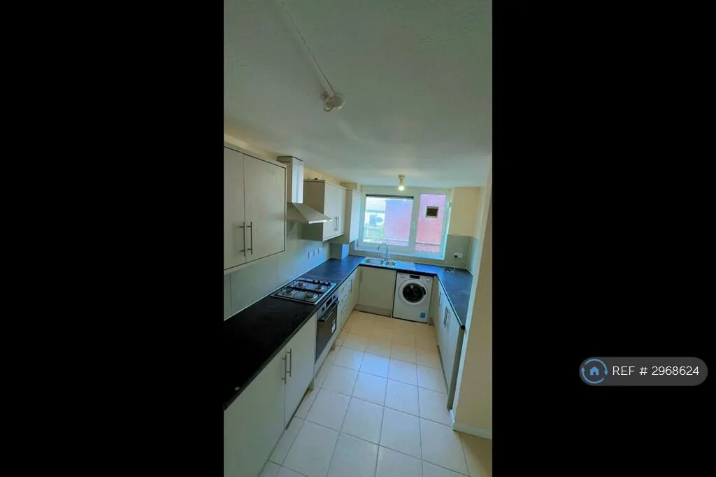 2 bedroom maisonette for rent