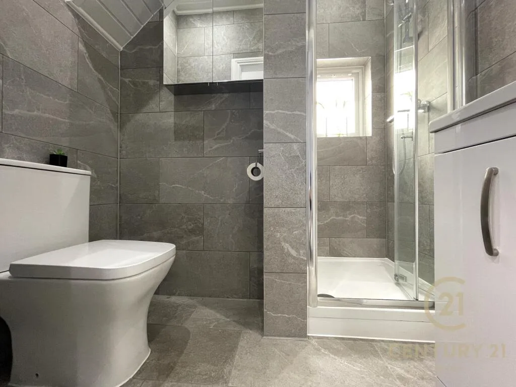 1 bedroom house share for rent