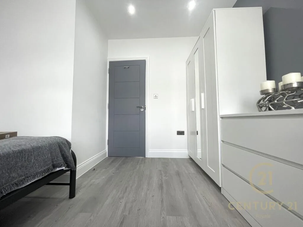 1 bedroom house share for rent