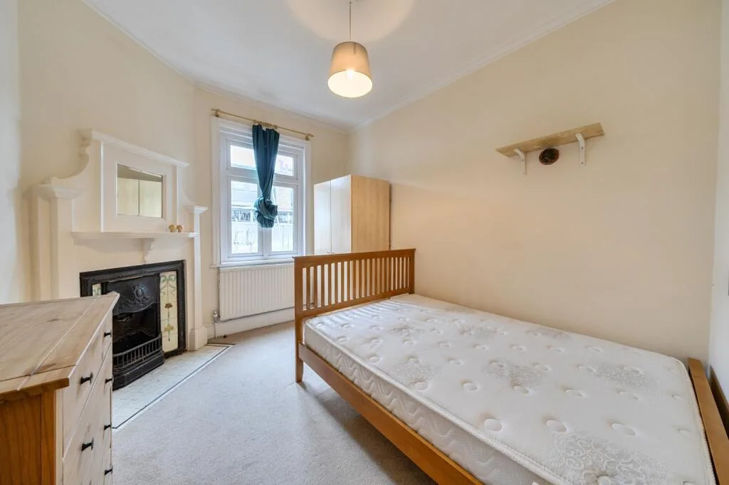 4 bedroom flat for rent