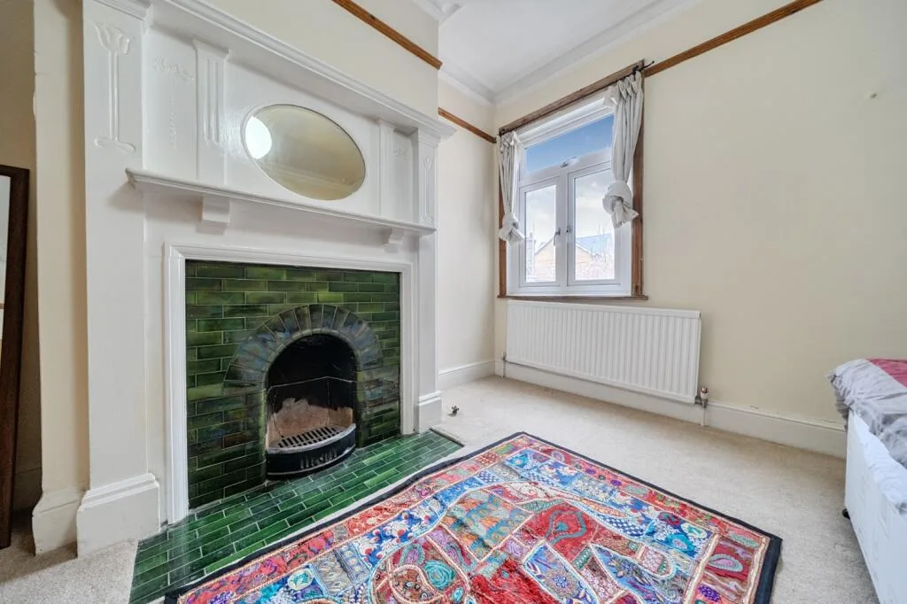 4 bedroom flat for rent