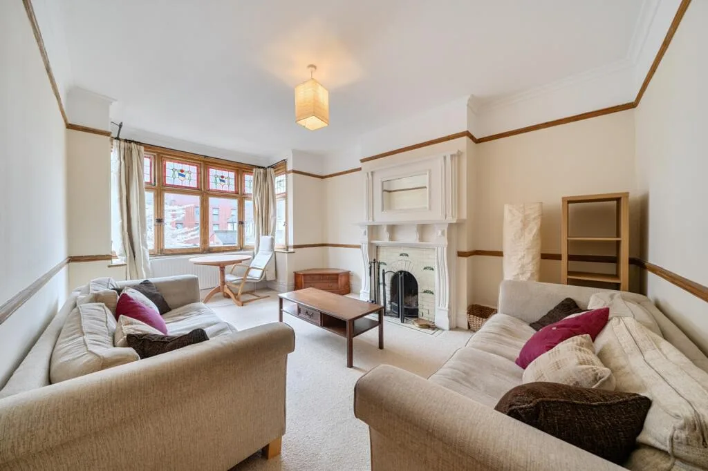 4 bedroom flat for rent