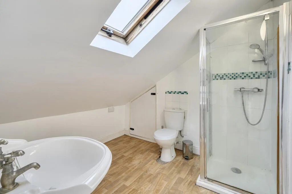 4 bedroom flat for rent