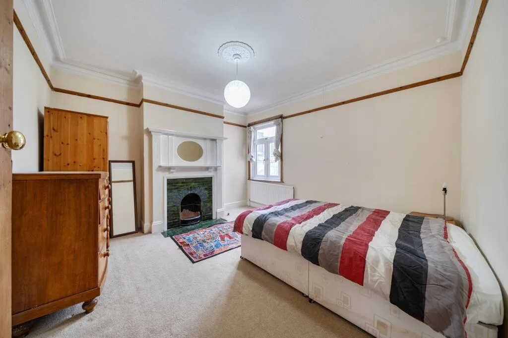 4 bedroom flat for rent
