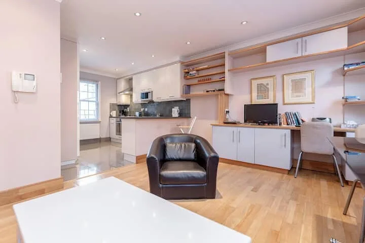 1 bedroom town house for rent