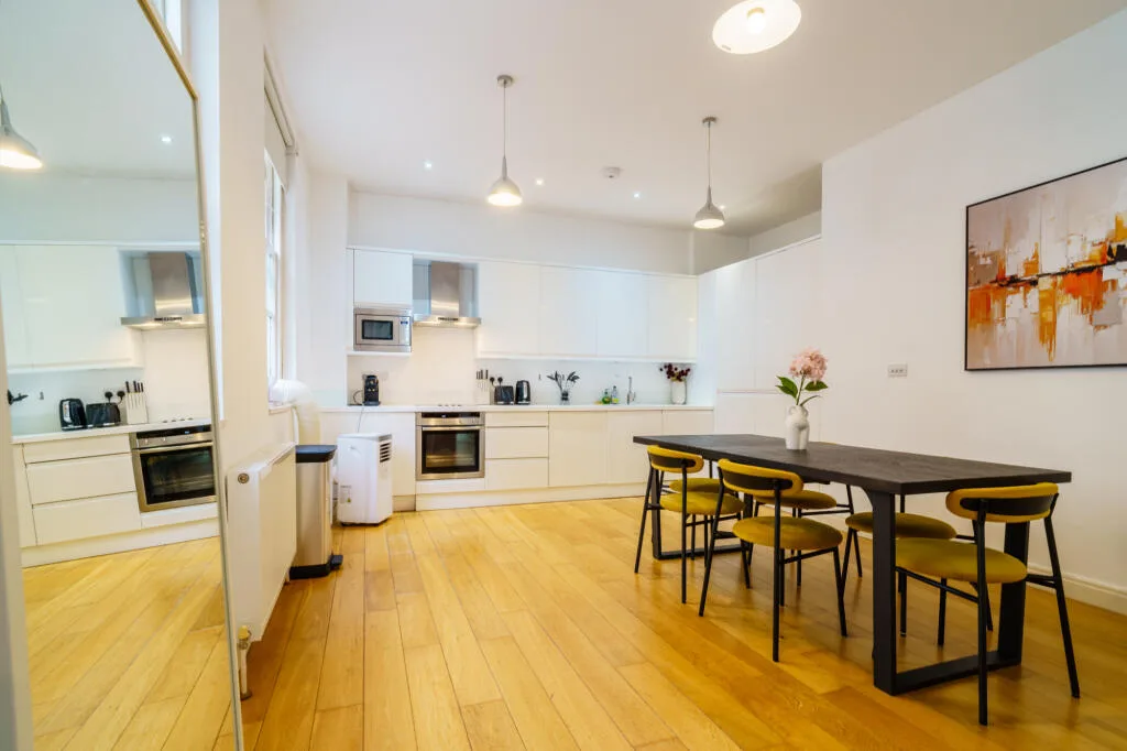 2 bedroom maisonette for rent