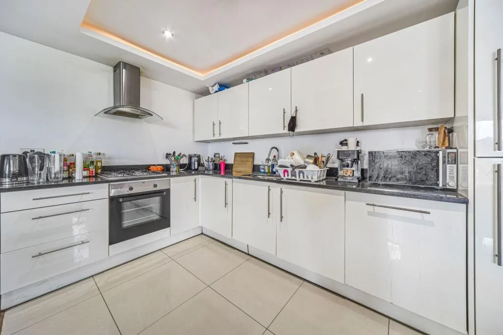 3 bedroom flat for rent