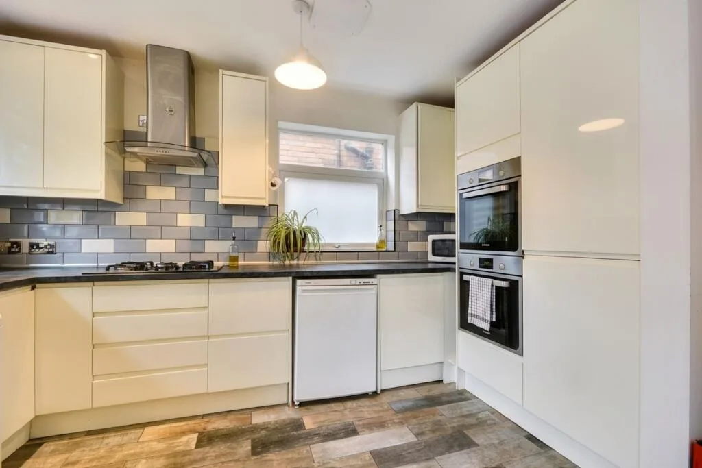 1 bedroom semi-detached house for rent