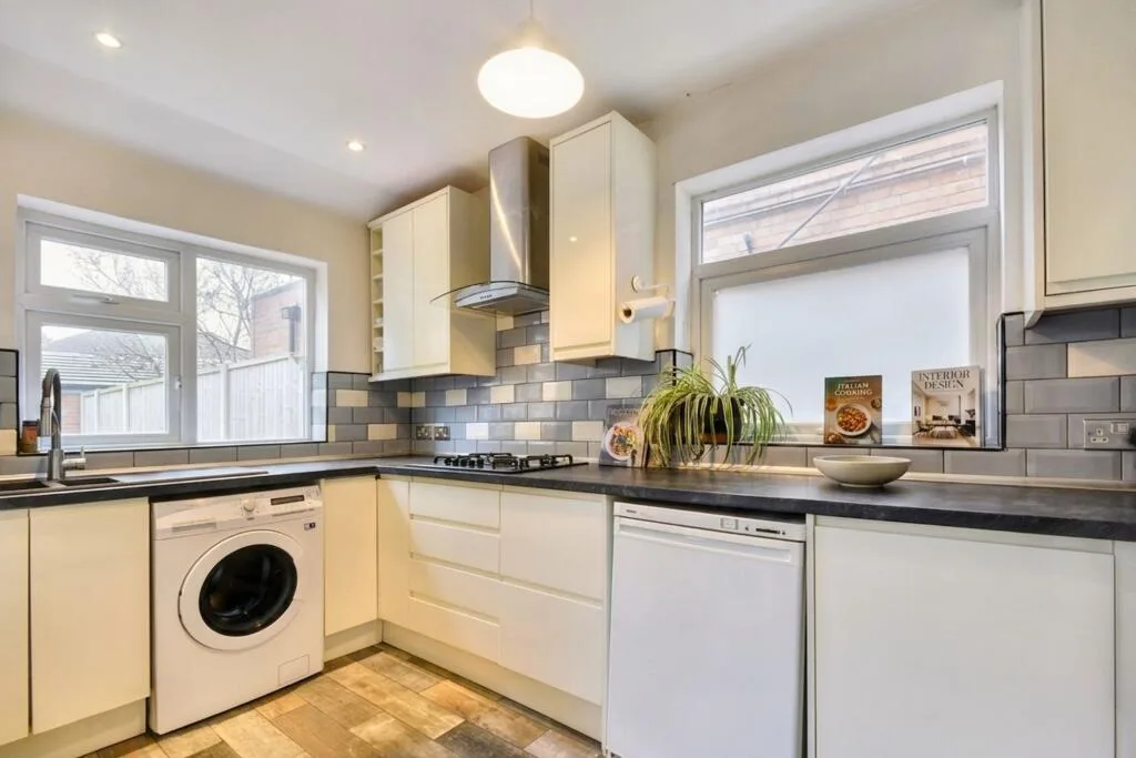 1 bedroom semi-detached house for rent