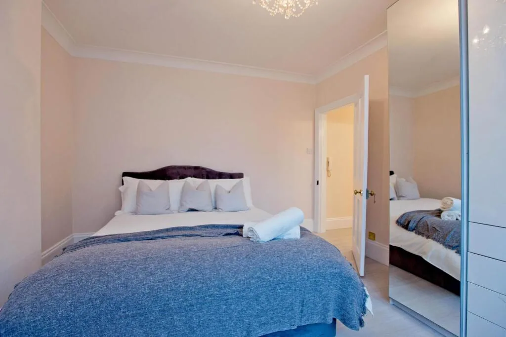 4 bedroom semi-detached house for rent