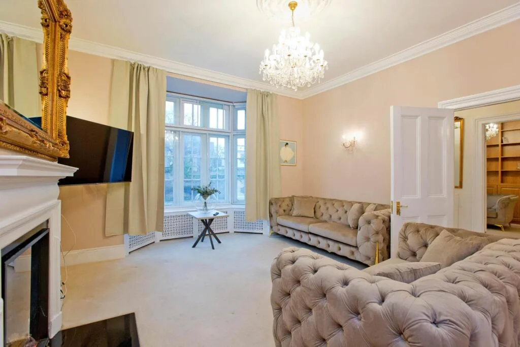 4 bedroom semi-detached house for rent