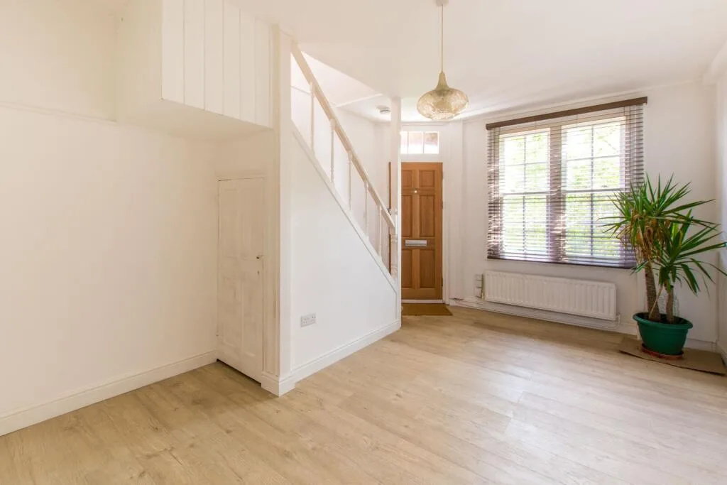2 bedroom house for rent