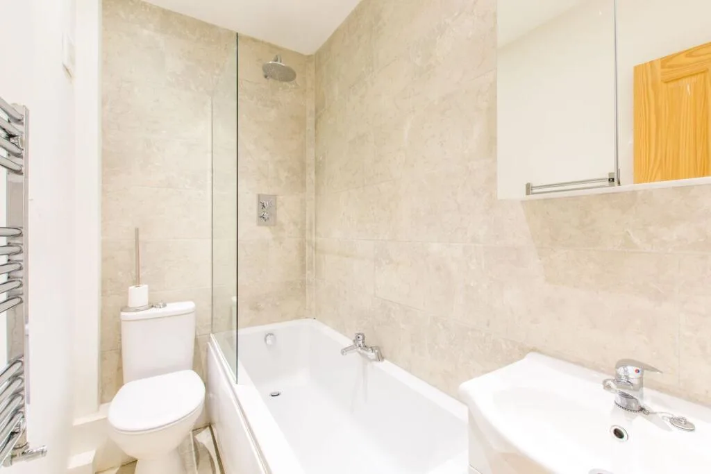 2 bedroom house for rent
