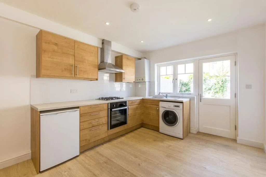 2 bedroom house for rent