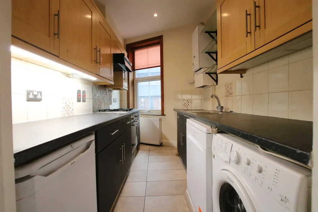 3 bedroom flat for rent