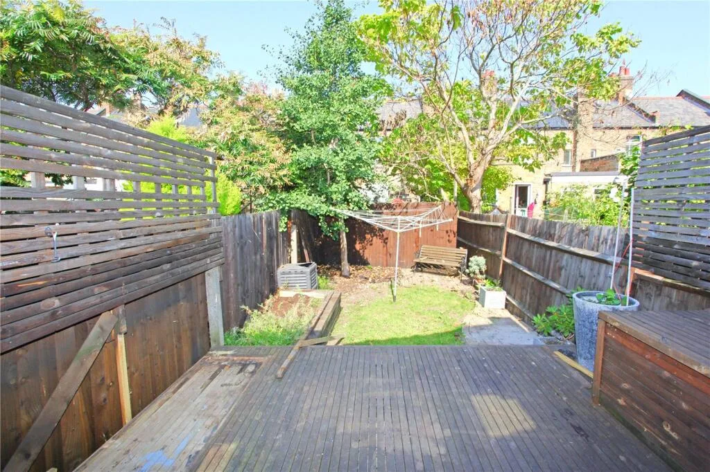 2 bedroom terraced house for rent