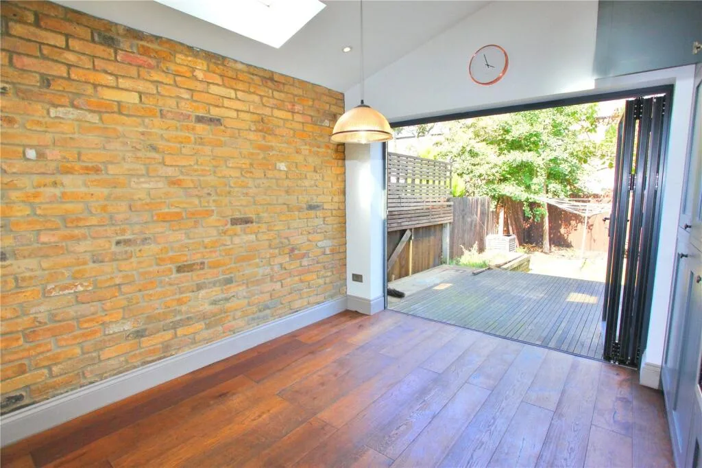2 bedroom terraced house for rent