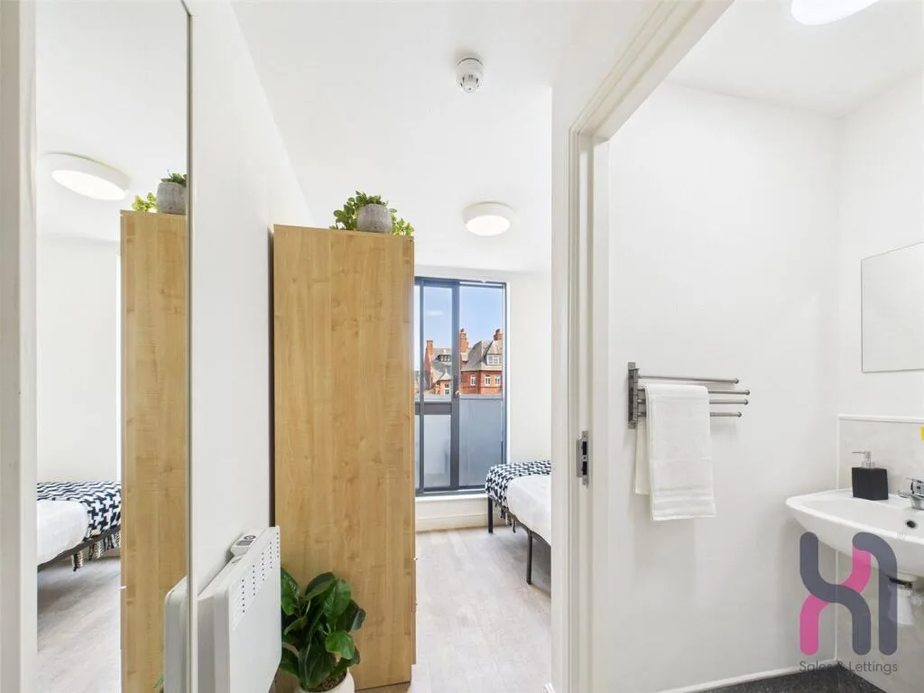 1 bedroom private hall for rent