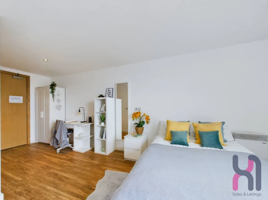 Studio flat for rent