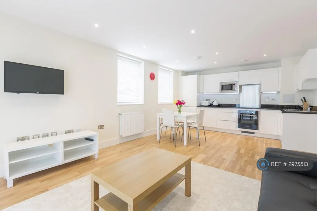 3 bedroom flat for rent