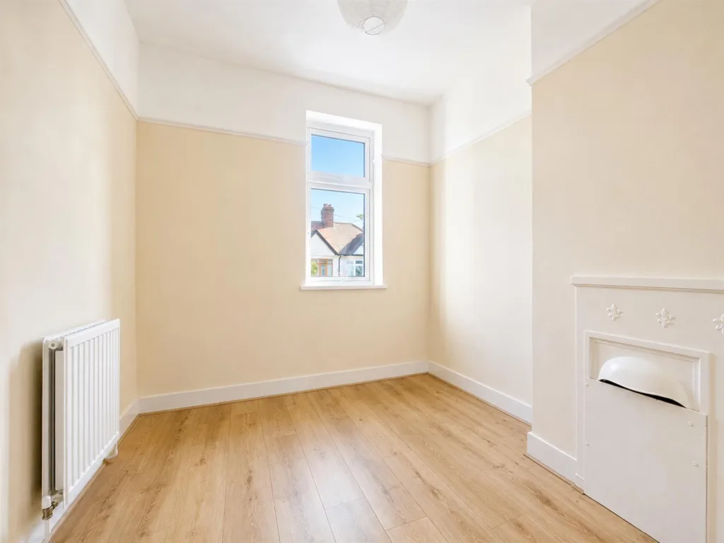 3 bedroom semi-detached house for rent