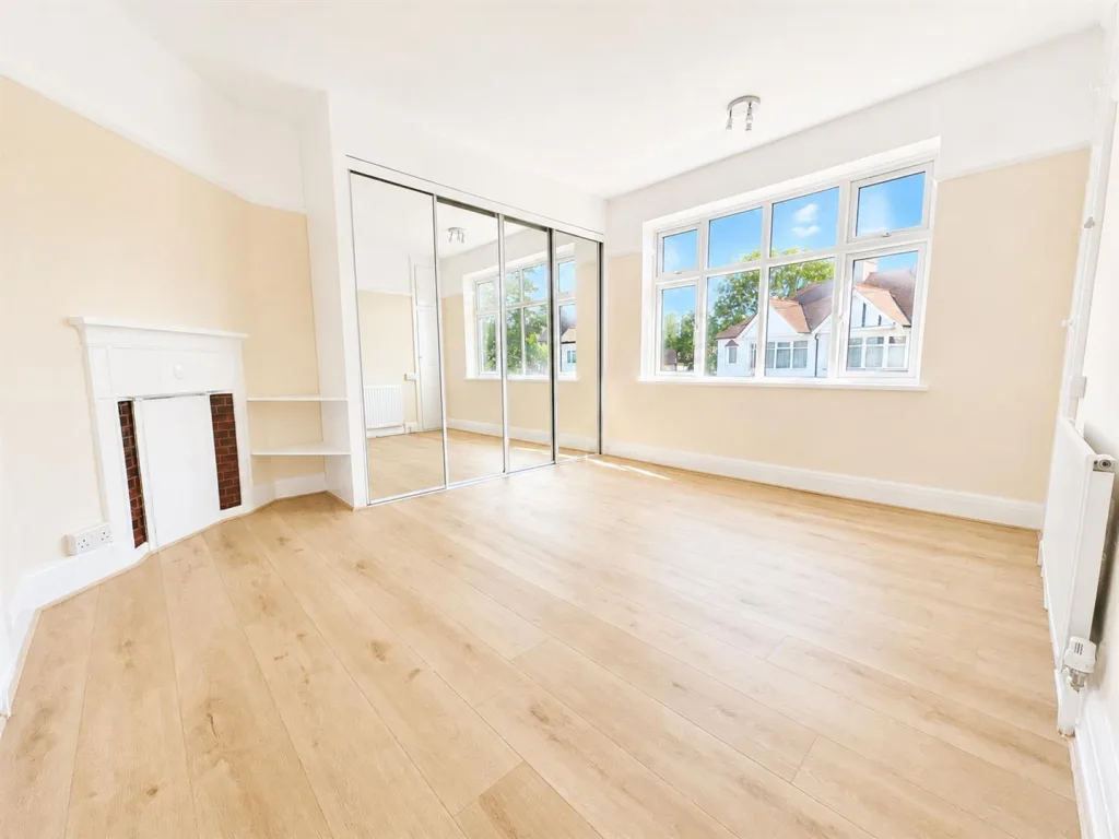 3 bedroom semi-detached house for rent
