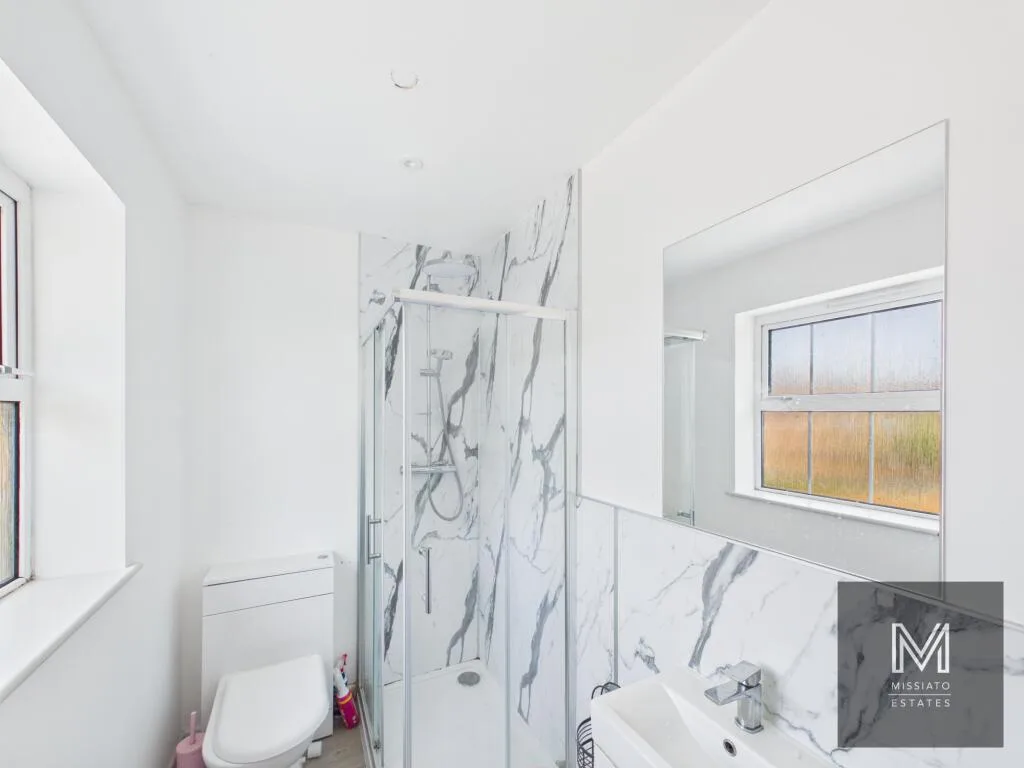 6 bedroom semi-detached house for rent