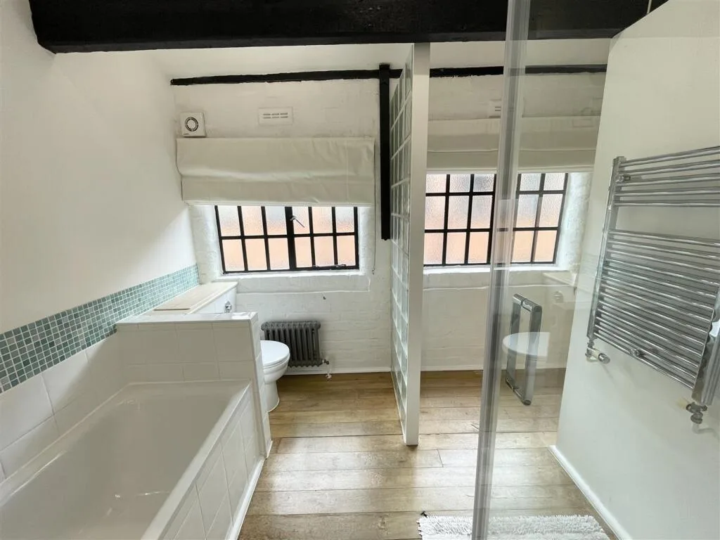 2 bedroom town house for rent