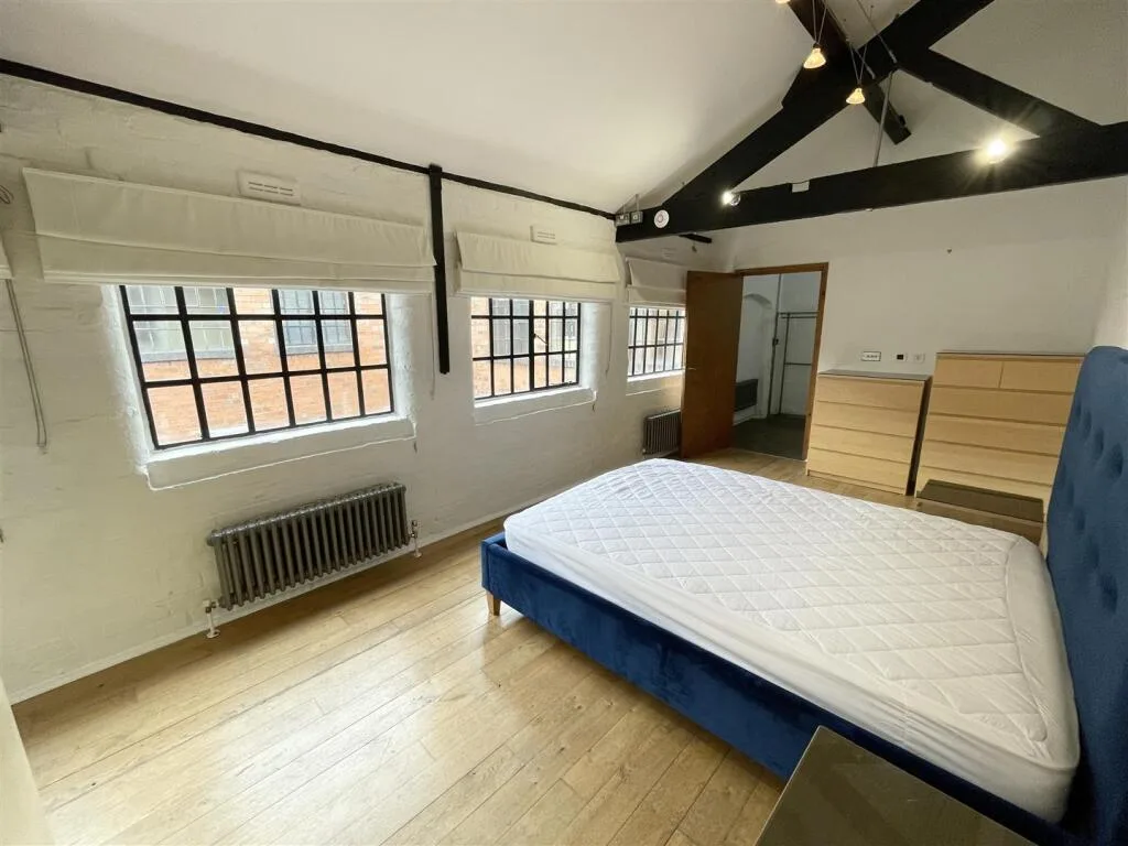 2 bedroom town house for rent