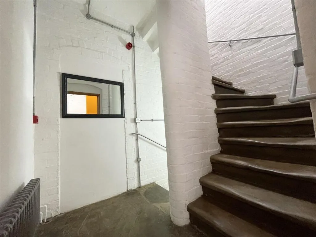 2 bedroom town house for rent