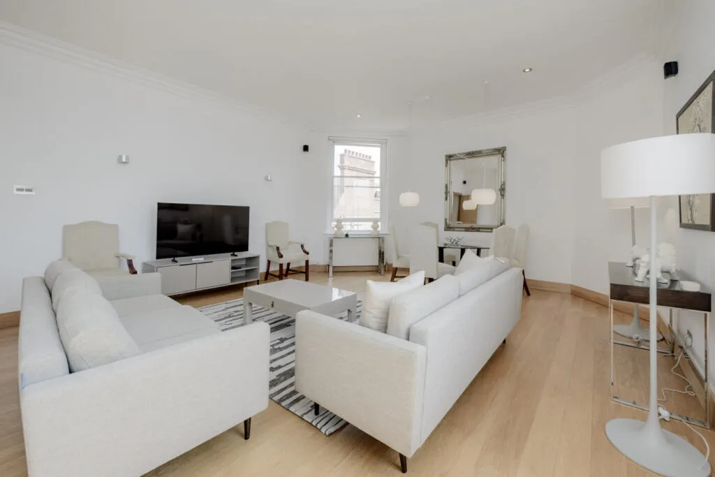 3 bedroom flat for rent