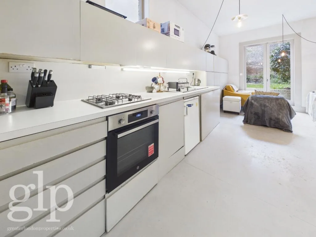 4 bedroom terraced house for rent