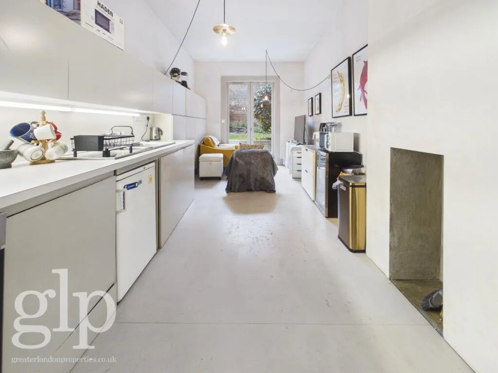 4 bedroom terraced house for rent