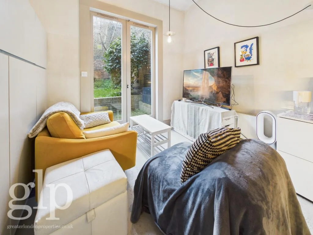 4 bedroom terraced house for rent