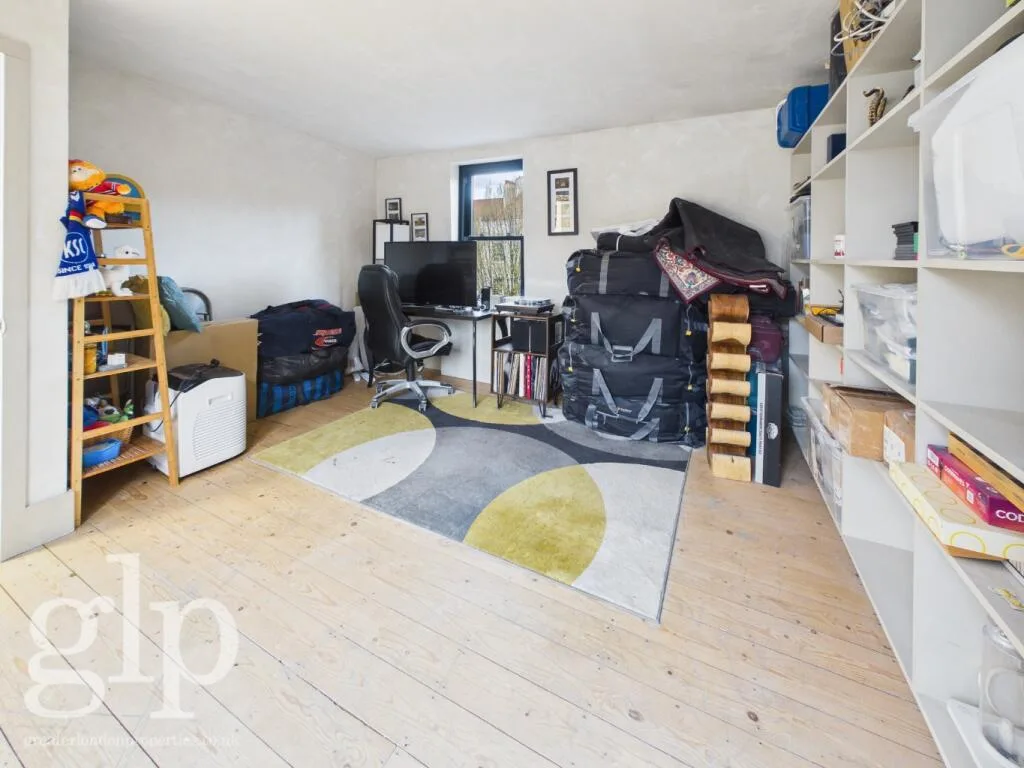 4 bedroom terraced house for rent