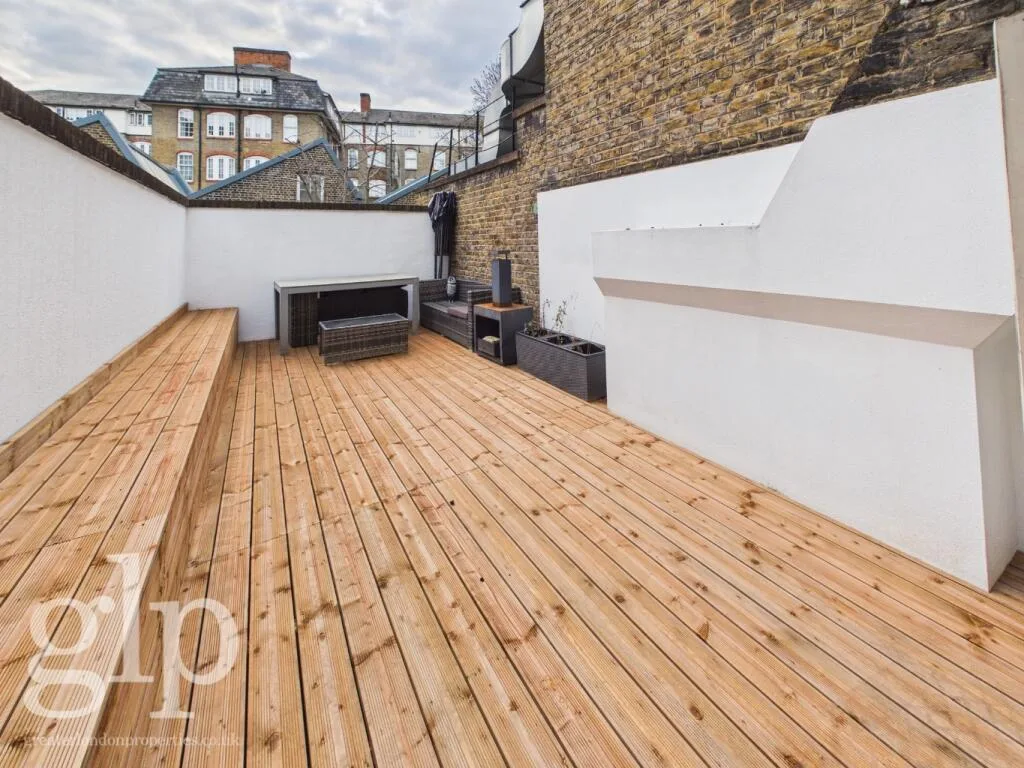 4 bedroom terraced house for rent
