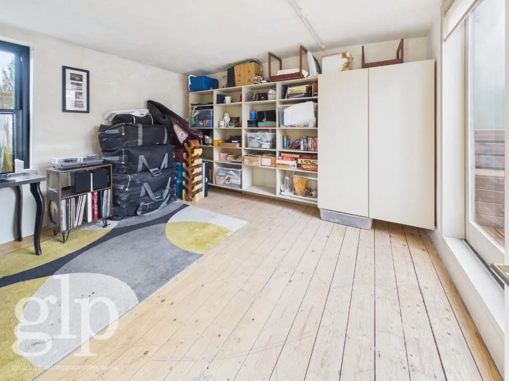 4 bedroom terraced house for rent