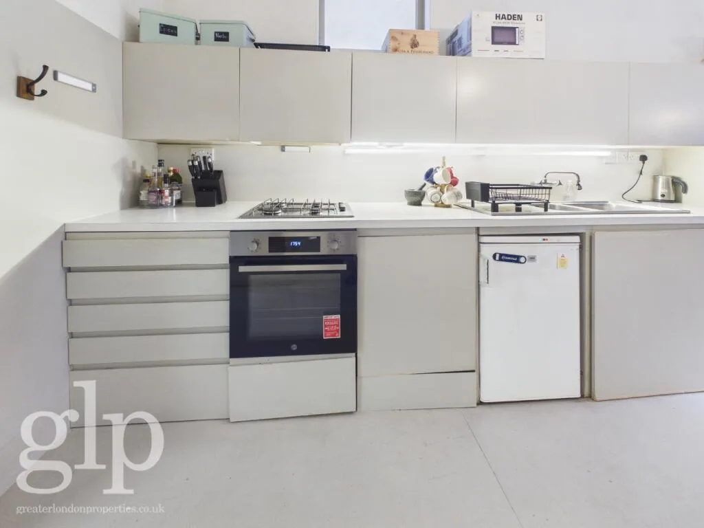4 bedroom terraced house for rent