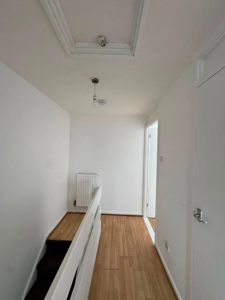 2 bedroom maisonette for rent
