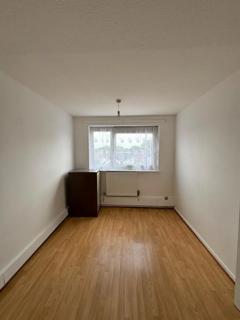 2 bedroom maisonette for rent
