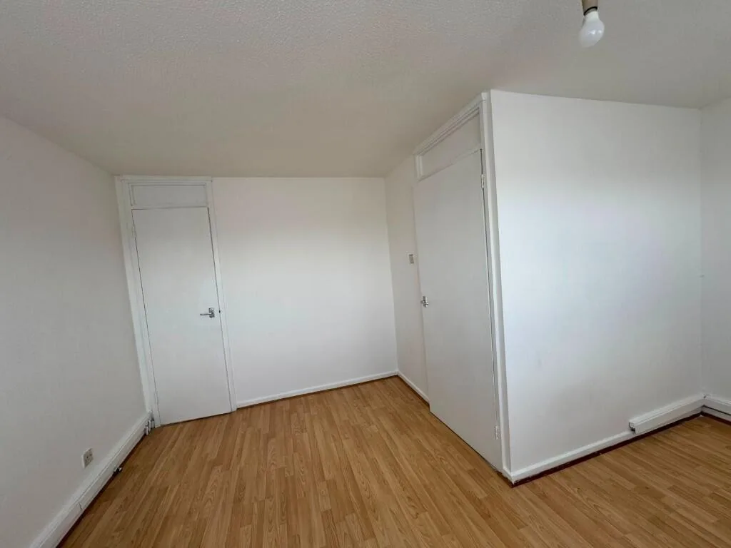 2 bedroom maisonette for rent
