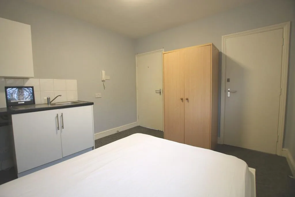 Studio flat for rent